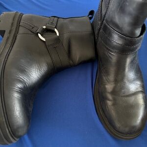 Moto boots 11/2 inch heel